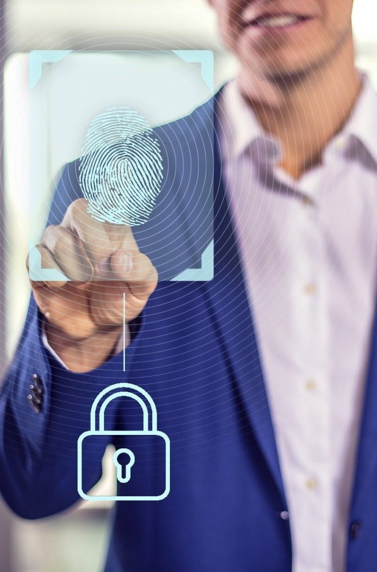 prístupový systém do častí firmy s biometriou